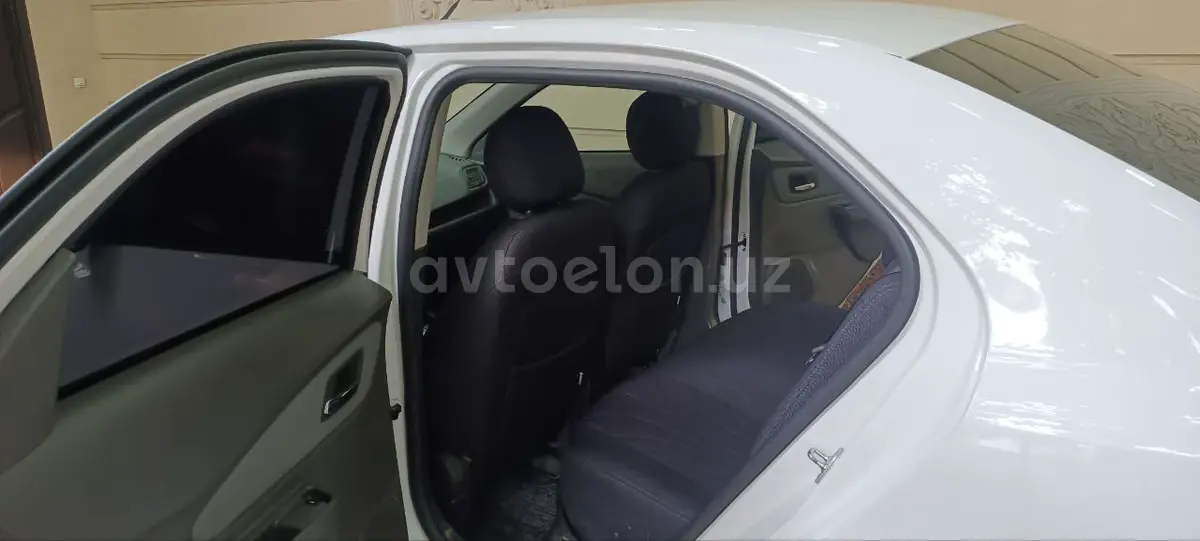 Chevrolet Cobalt 2023 — 8