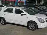Белый Chevrolet Cobalt, 4 позиция 2024 года, КПП Автомат, в Наманган за 12 650 y.e. id5218378