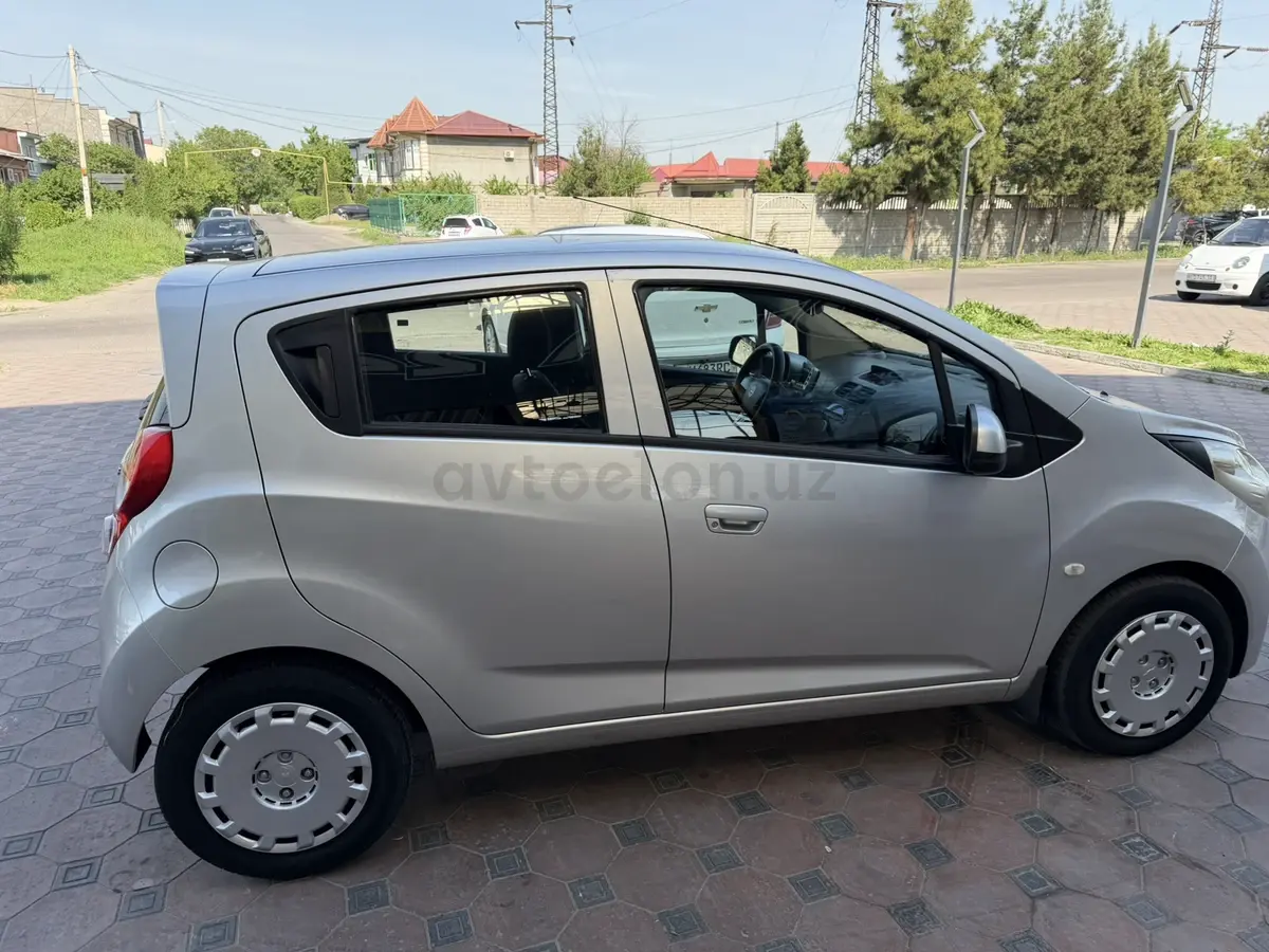 Chevrolet Spark 2015
