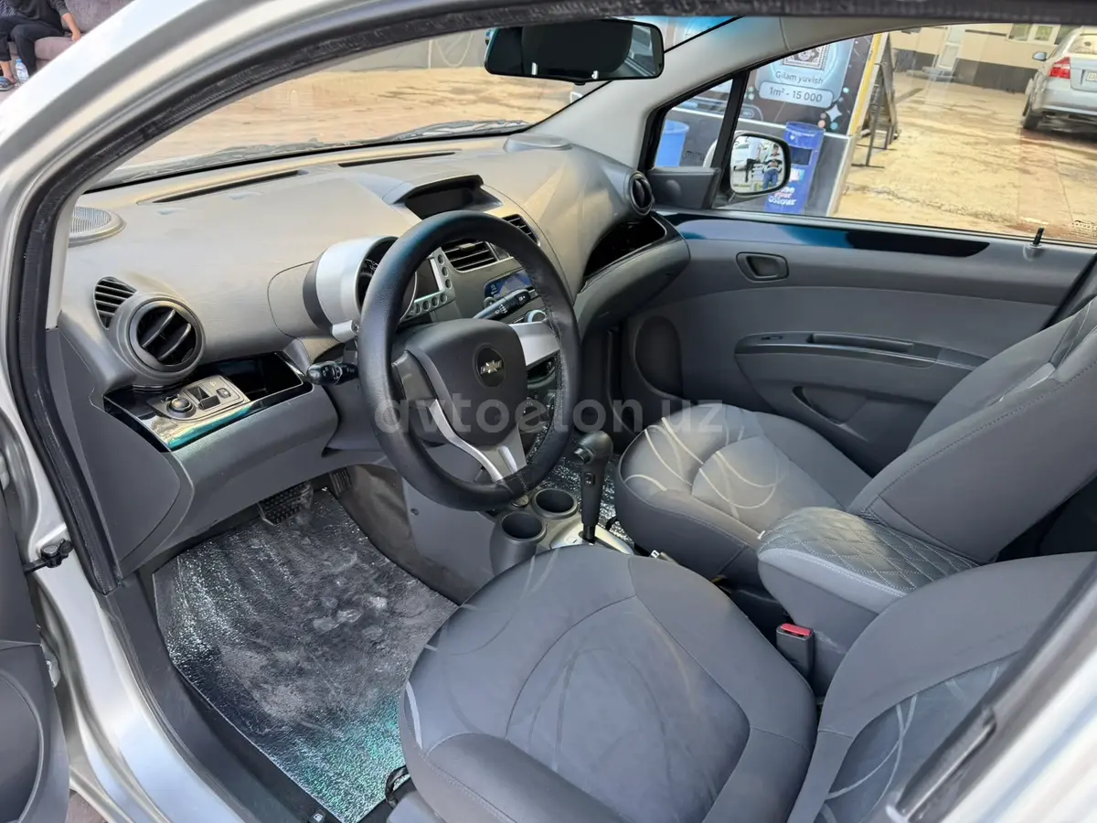 Chevrolet Spark 2015 — 2