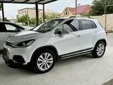 Белый Chevrolet Tracker, 3 позиция 2020 года, КПП Автомат, в Бухара за 14 800 y.e. id5005584, Фото №1