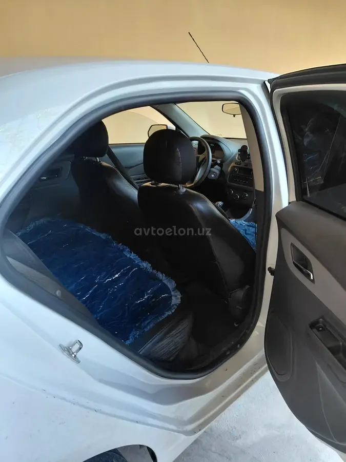 Chevrolet Cobalt 2024 — 3