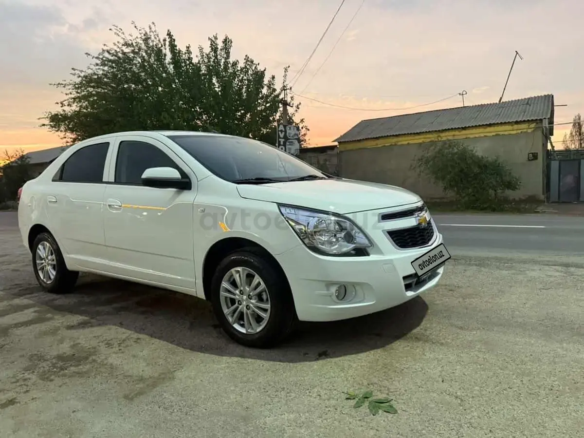 Chevrolet Cobalt 2025 — 4