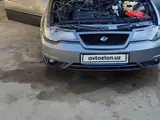 Мокрый асфальт Chevrolet Nexia 2, 1 позиция DOHC 2014 года, КПП Механика, в Кумкурганский район за 7 000 y.e. id4746378, Фото №1