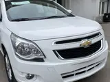 Белый Chevrolet Cobalt, 4 позиция 2024 года, КПП Автомат, в Ташкент за 13 100 y.e. id5187922, Фото №1