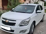 Белый Chevrolet Cobalt, 4 позиция 2022 года, КПП Автомат, в Андижан за 11 700 y.e. id5180250, Фото №1