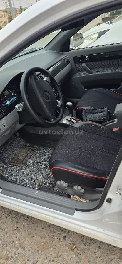 Chevrolet Gentra 2023 — 3