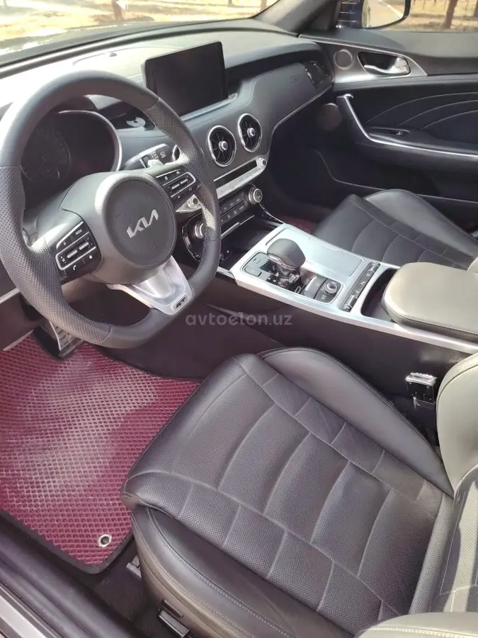 Kia Stinger — 4
