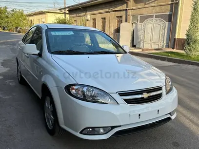 Белый Chevrolet Gentra, 3 позиция 2024 года, КПП Автомат, в Ургенч за ~13 422 y.e. id5221392