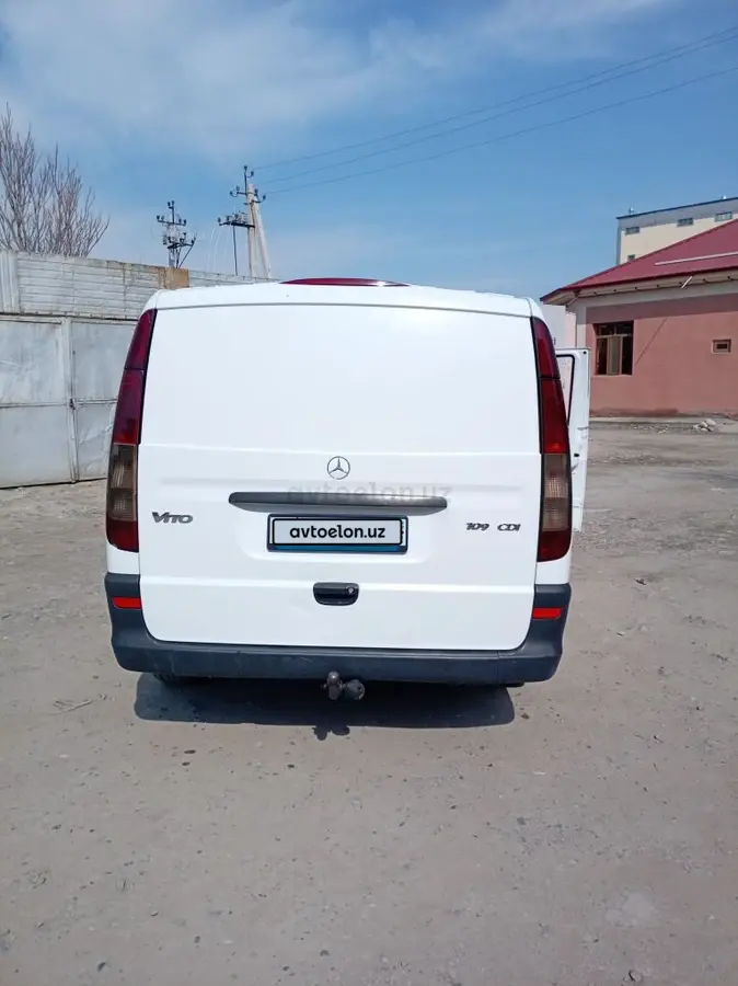 Mercedes-Benz Vito — 2