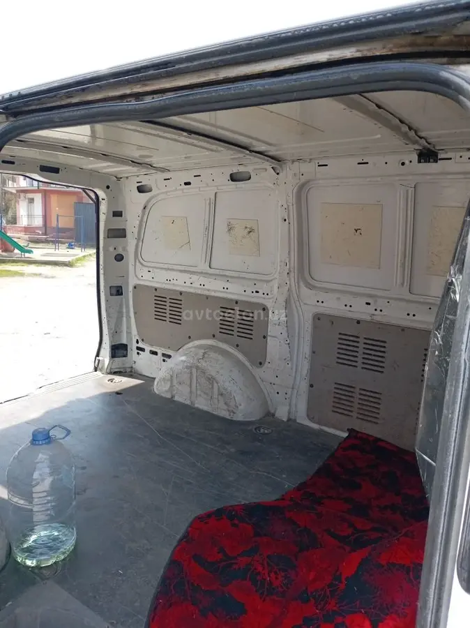 Mercedes-Benz Vito — 6