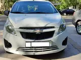 Белый Chevrolet Spark, 1 позиция 2011 года, КПП Механика, в Ташкент за 6 000 y.e. id5024618, Фото №1