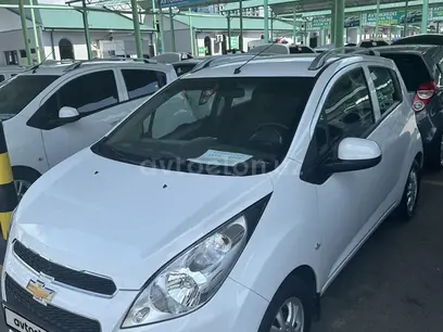 Белый Chevrolet Spark, 4 позиция 2022 года, КПП Автомат, в Ташкент за 10 700 y.e. id5109698