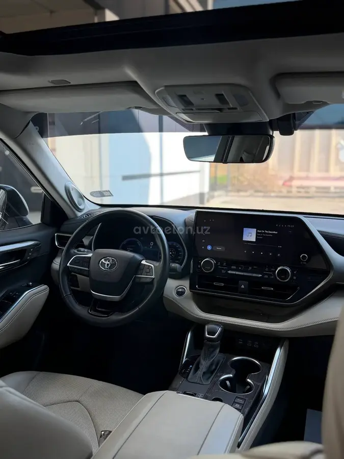 Toyota Highlander — 3