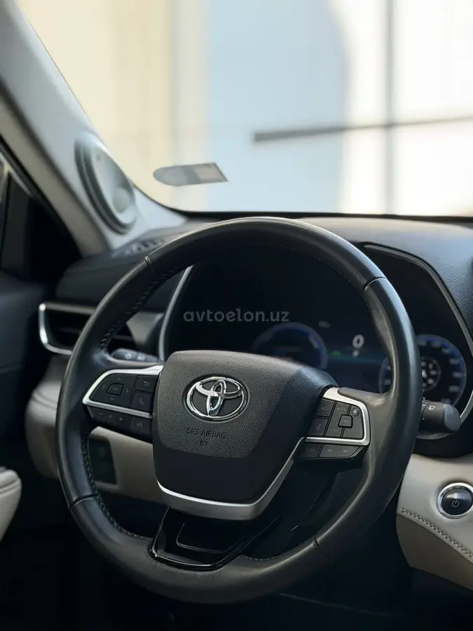 Toyota Highlander — 4
