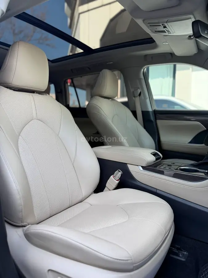 Toyota Highlander — 7