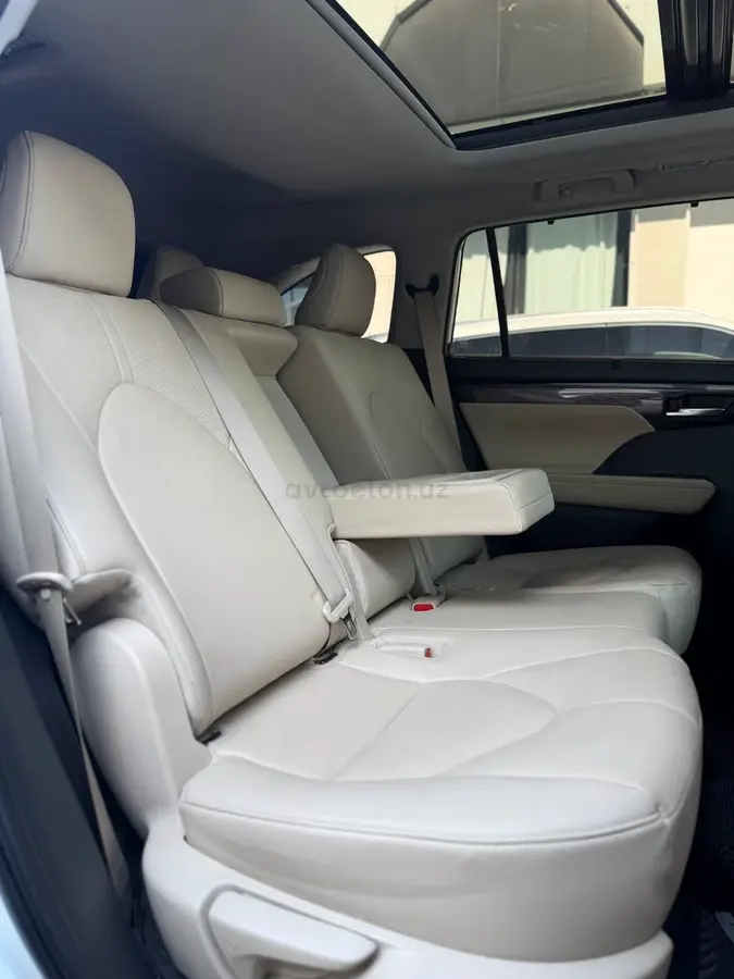 Toyota Highlander — 8