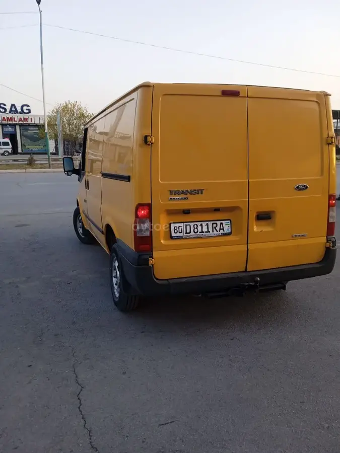 Ford Transit — 4