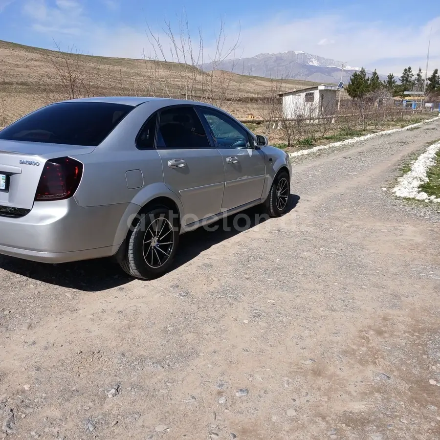 Daewoo Lacetti — 2