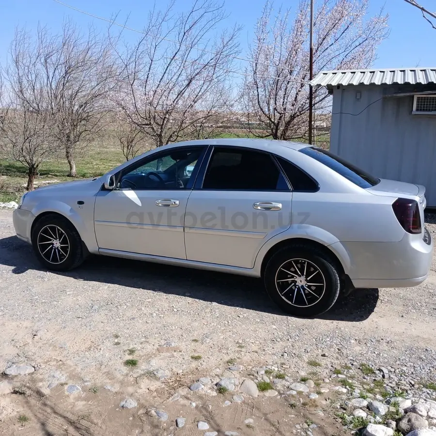 Daewoo Lacetti — 4