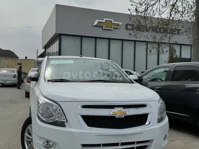 Белый Chevrolet Cobalt, 4 позиция 2024 года, КПП Автомат, в Ургенч за 13 000 y.e. id5139079