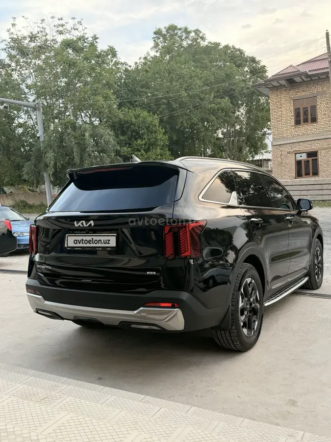 Kia Sorento — 6