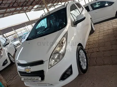 Oq Chevrolet Spark, 2 pozitsiya 2019 yil, КПП Mexanika, shahar Namangan uchun 7 500 у.е. id6713470