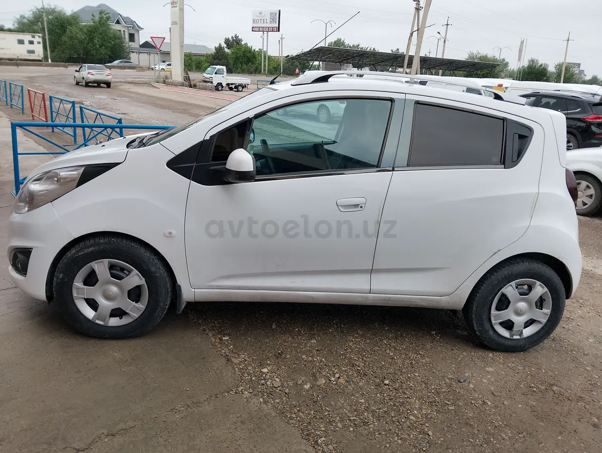 Chevrolet Spark 2010 — 4