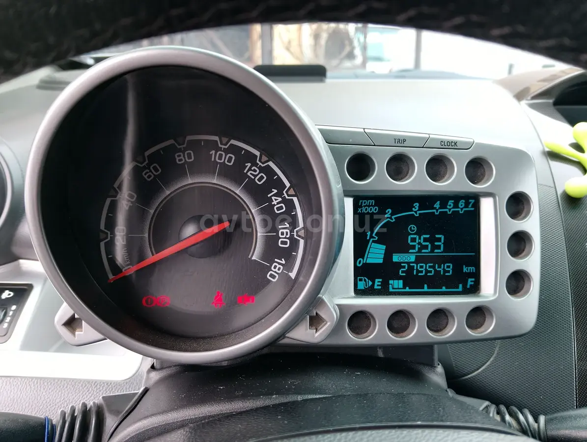 Chevrolet Spark 2010 — 8