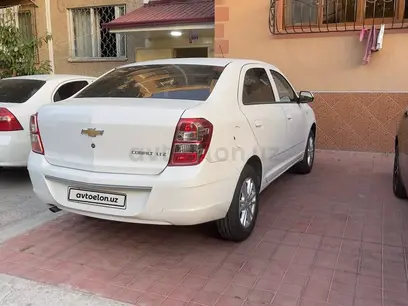 Белый Chevrolet Cobalt, 4 позиция 2024 года, КПП Автомат, в Ташкент за 12 700 y.e. id5203244