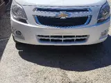 Белый Chevrolet Cobalt, 4 позиция 2024 года, КПП Автомат, в Навои за 12 800 y.e. id5218040, Фото №1
