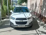 Белый Chevrolet Captiva, 3 позиция 2015 года, КПП Автомат, в Фергана за 15 500 y.e. id5223171, Фото №1