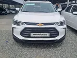 Белый Chevrolet Tracker, 3 позиция 2023 года, КПП Автомат, в Андижан за 18 800 y.e. id5026848, Фото №1