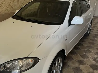 Белый Chevrolet Gentra, 3 позиция 2021 года, КПП Автомат, в Андижан за 13 400 y.e. id4903422