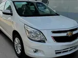 Белый Chevrolet Cobalt, 4 позиция 2024 года, КПП Автомат, в Беруни за ~12 662 y.e. id5217524, Фото №1