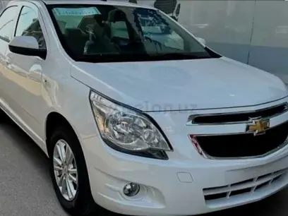 Белый Chevrolet Cobalt, 4 позиция 2024 года, КПП Автомат, в Беруни за ~12 634 y.e. id5217524