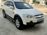 Белый Chevrolet Captiva, 1 позиция 2008 года, КПП Автомат, в Каган за 10 000 y.e. id6673625, Фото №1