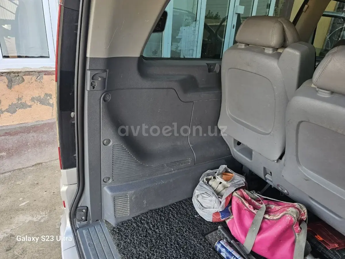 Mercedes-Benz Viano — 8