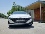 Белый Hyundai Elantra 2022 года, КПП Автомат, в Самарканд за 18 800 y.e. id6426684, Фото №1