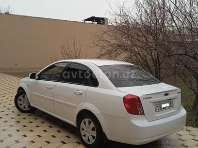 Белый Chevrolet Gentra, 2 позиция 2014 года, КПП Механика, в Гузарский район за ~9 319 y.e. id5207191