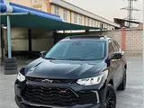 Qora Chevrolet Tracker, 3 pozitsiya 2025 yil, КПП Avtomat, shahar Namangan uchun 19 700 у.е. id6464521, Fotosurat №1
