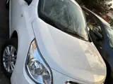 Белый Chevrolet Cobalt, 2 позиция 2024 года, КПП Механика, в Ургутский район за ~9 898 y.e. id5185996, Фото №1