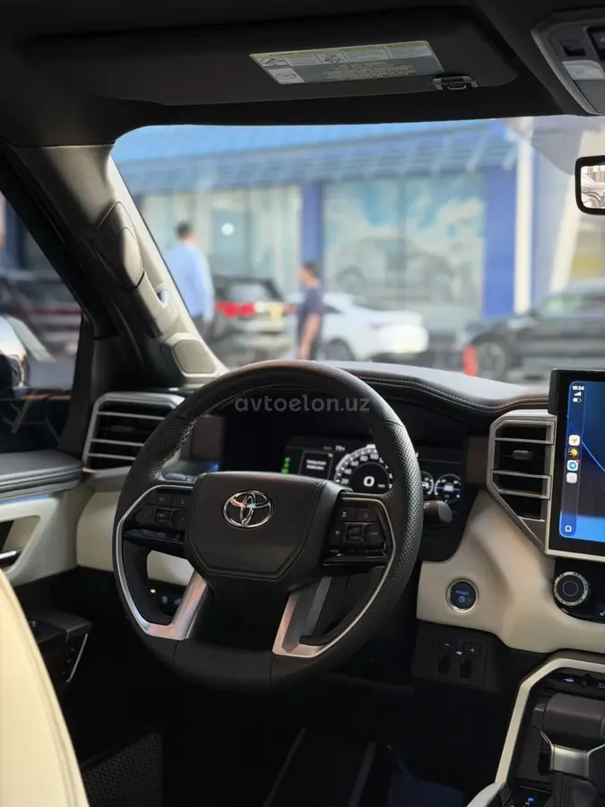 Toyota Sequoia — 4