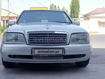 Серебристый Mercedes-Benz C 180 1996 года, КПП Автомат, в Фергана за 8 500 y.e. id4985422
