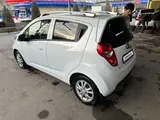 Белый Chevrolet Spark, 4 позиция 2022 года, КПП Механика, в Ташкент за 10 000 y.e. id5223685