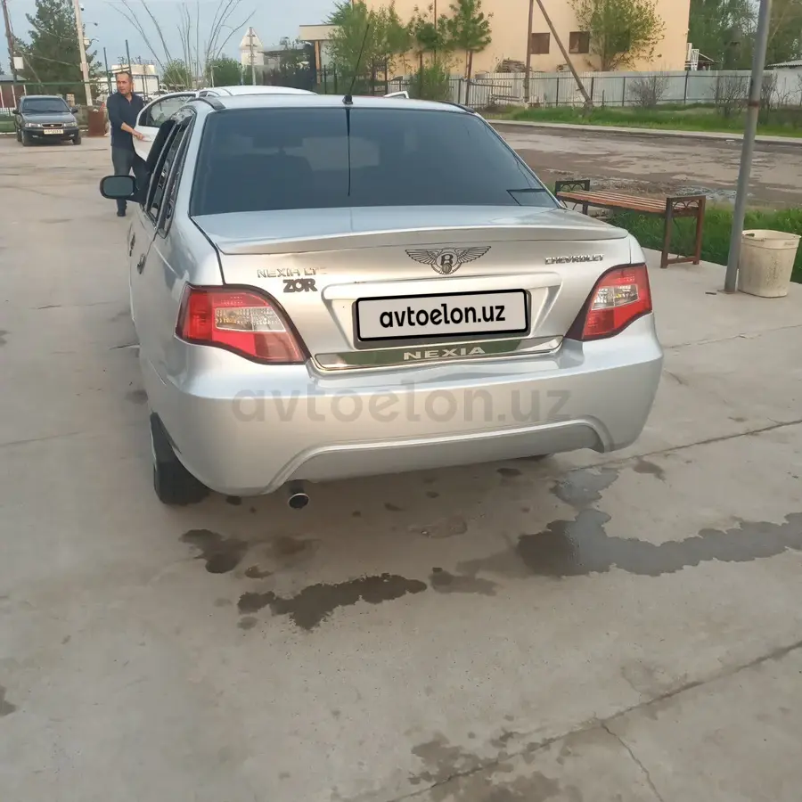 Daewoo Nexia II — 3