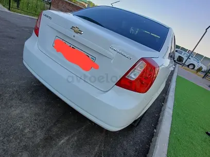 Белый Chevrolet Gentra, 1 позиция 2015 года, КПП Автомат, в Ташкент за 10 500 y.e. id4921512