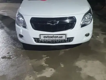 Белый Chevrolet Cobalt, 2 позиция 2014 года, КПП Механика, в Кумкурганский район за 9 000 y.e. id4979278