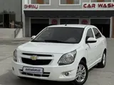 Белый Chevrolet Cobalt, 4 позиция 2022 года, КПП Автомат, в Ургенч за ~10 238 y.e. id6630963, Фото №1