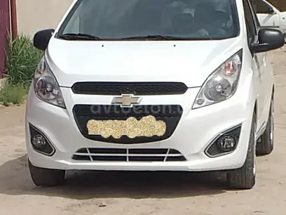 Белый Chevrolet Spark, 2 позиция 2017 года, КПП Механика, в Ургенч за ~7 182 y.e. id4977728